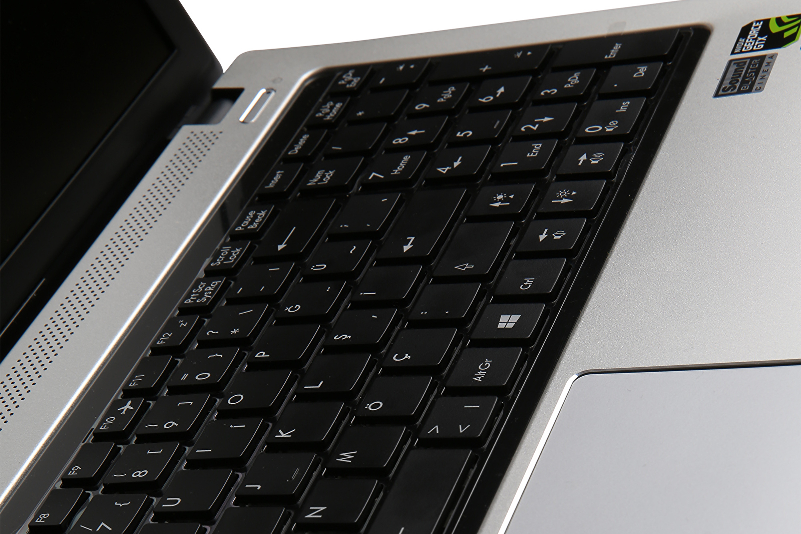 MONSTER® Q47MS-16GC2 15.6" 10286