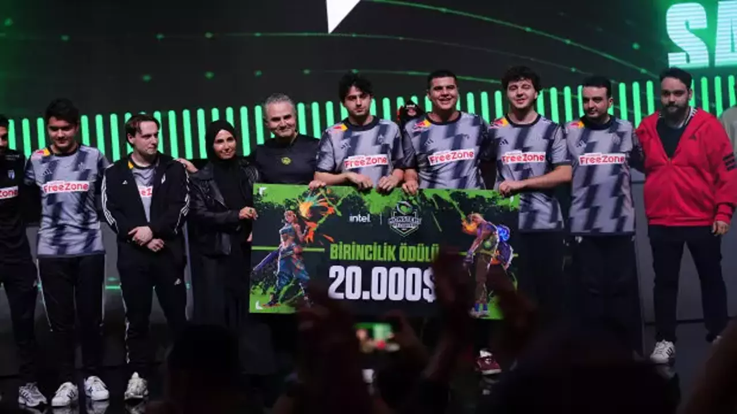 Intel Monsters Reloaded 2025’te büyük final heyecanı doruğa ulaştı!